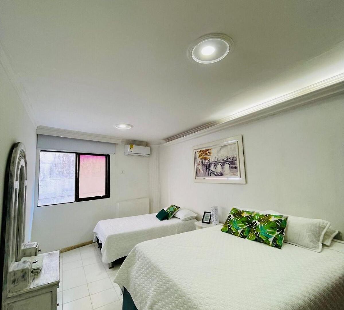 2b In With Views, Pool, Wifi&balcón *
