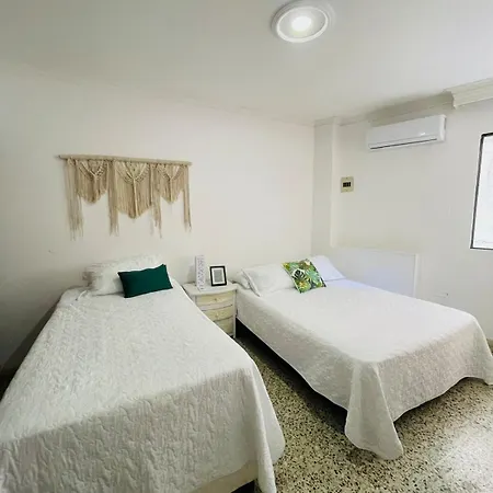 2b In With Views, Pool, Wifi&balcón Apartamento
