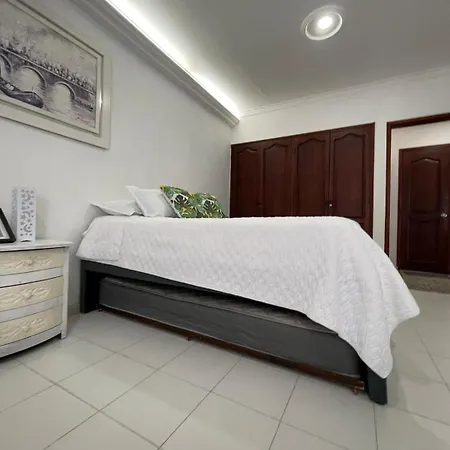 2b In With Views, Pool, Wifi&balcón Apartamento