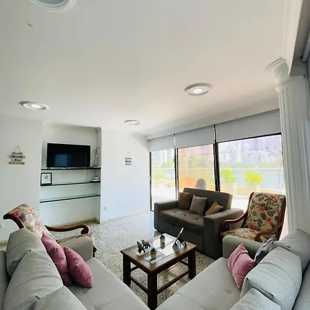 2b In With Views, Pool, Wifi&balcón Apartamento